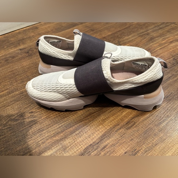 Sorel Women's Sneakers in White and Gray - Picture 9 of 15